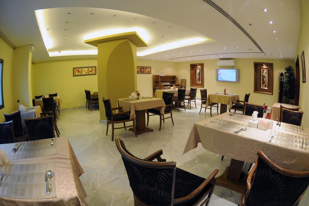 Hala Hotel Al Khobar Esterno foto