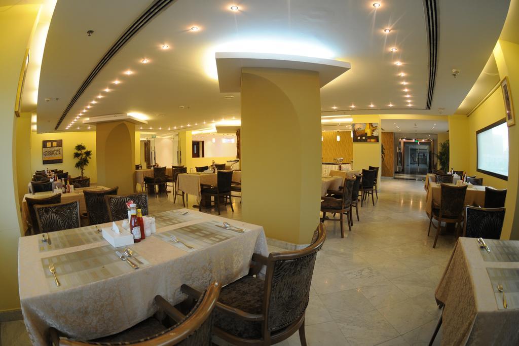 Hala Hotel Al Khobar Esterno foto