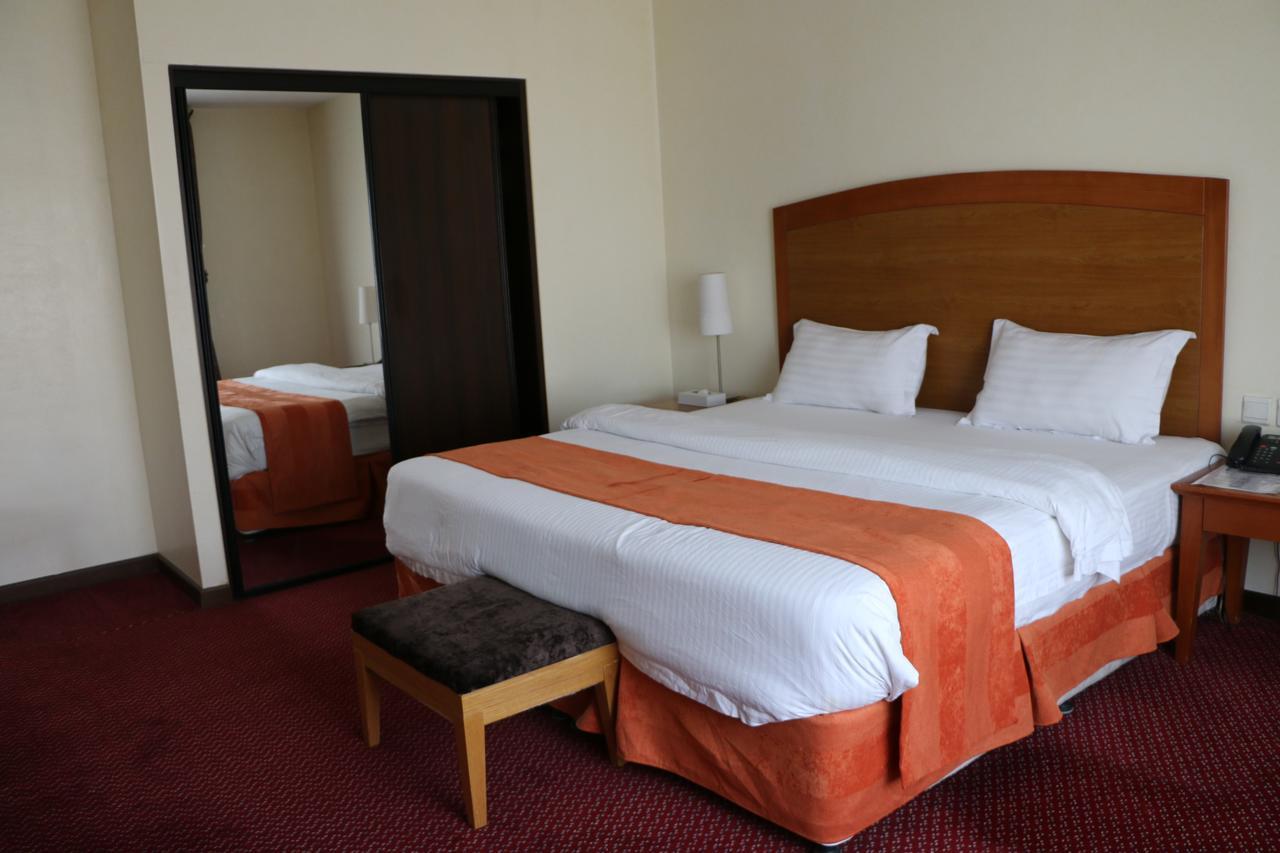Hala Hotel Al Khobar Esterno foto