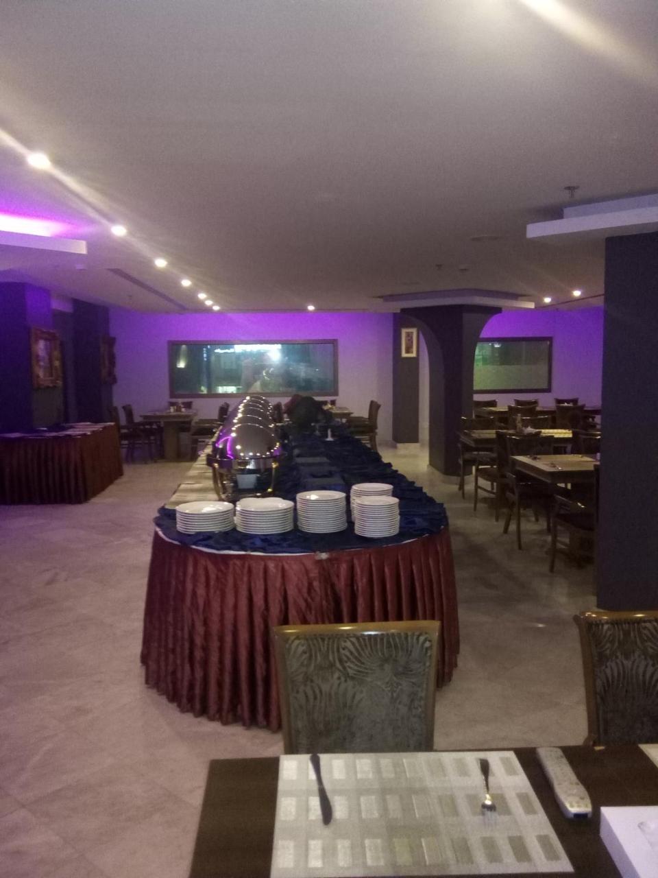 Hala Hotel Al Khobar Esterno foto