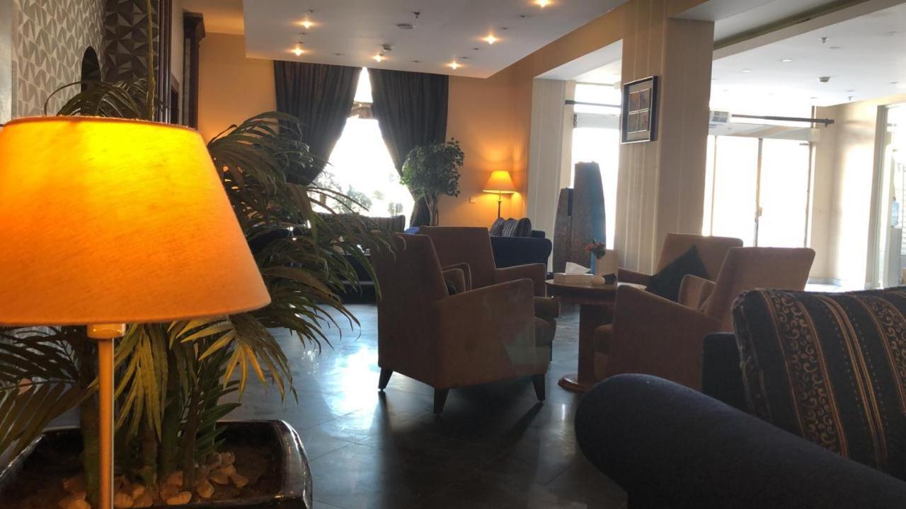 Hala Hotel Al Khobar Esterno foto